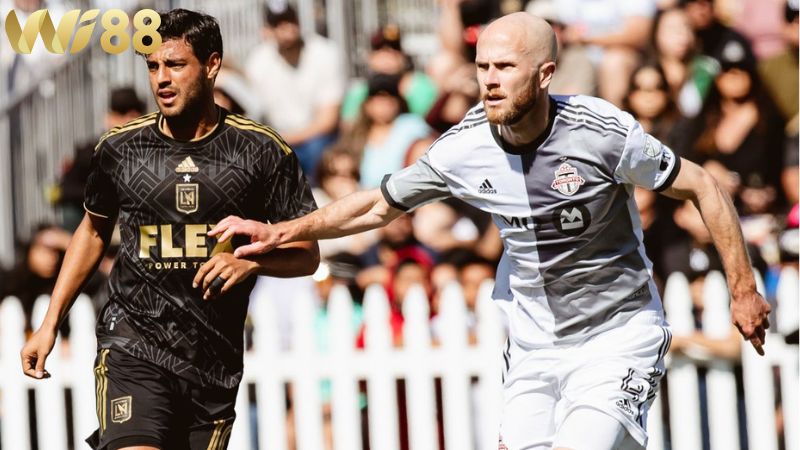 Lịch sử đối đầu giữa hai đội