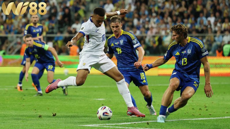 Lịch sử đối đầu giữa hai đội