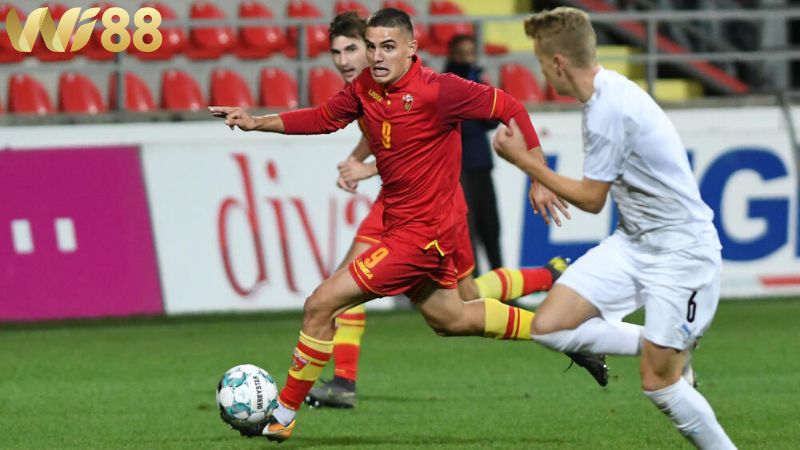 Lịch sử đối đầu giữa hai đội