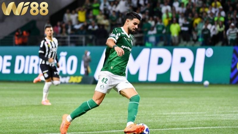 Lịch sử đối đầu giữa hai đội