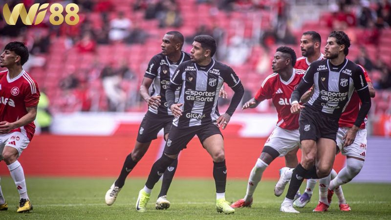 Lịch sử đối đầu giữa hai đội