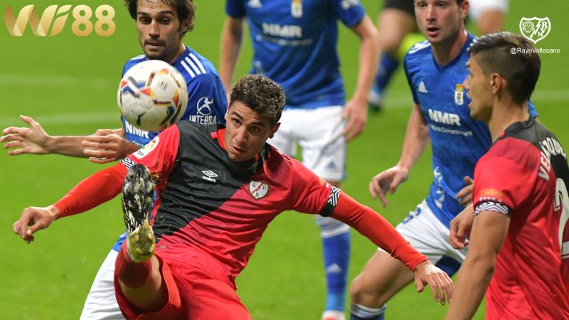 Lịch sử đối đầu giữa hai đội