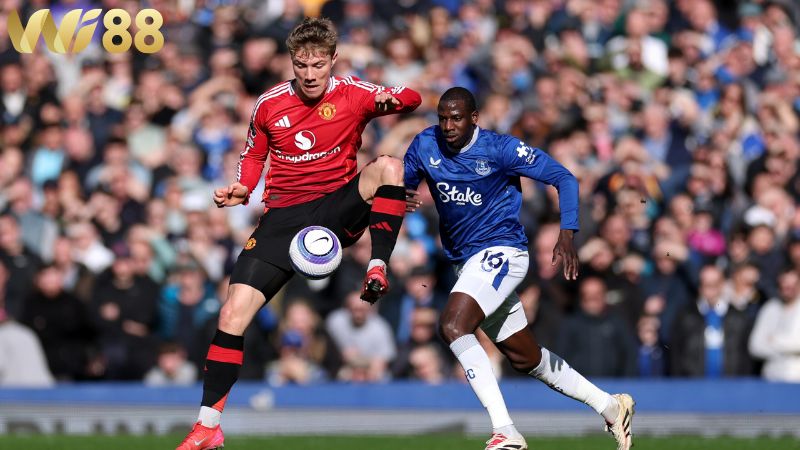 Lịch sử đối đầu giữa hai đội