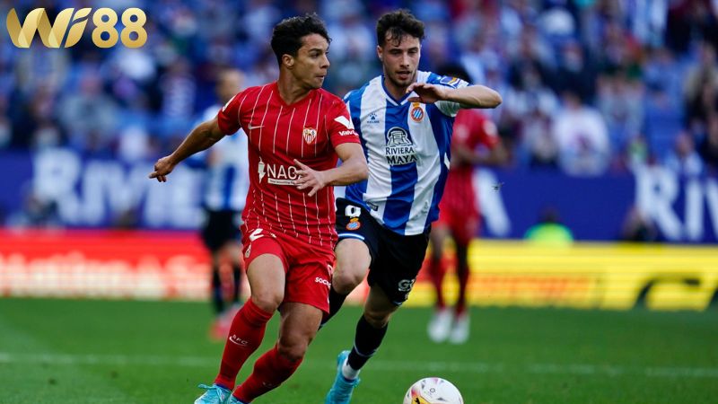 Lịch sử đối đầu giữa hai đội