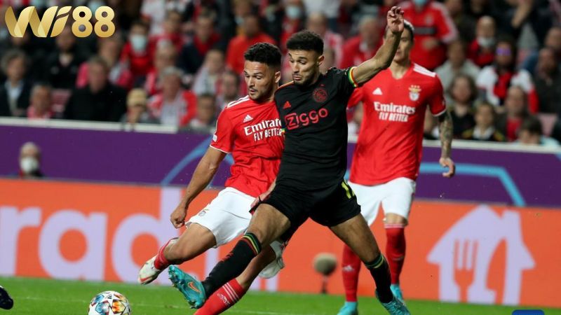 Lịch sử đối đầu giữa hai đội